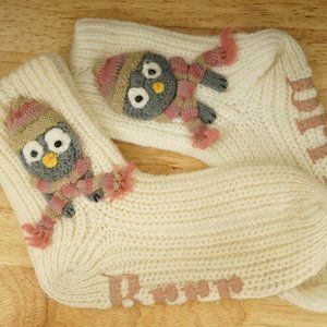 NWOT Gray Puppy in Scarf Design Cream Ribbed Sweater Socks BRRR Adult S/M